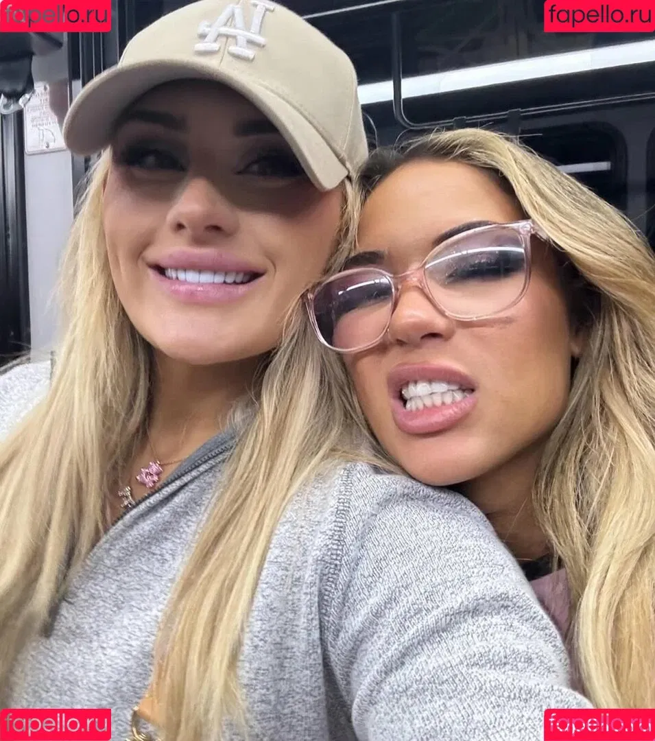Tiffany Stratton / tiffany_stratton / tiffanywwe / tiffstrattonwwe Onlyfans Photo Gallery 