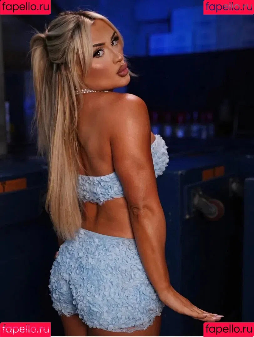 Tiffany Stratton / tiffany_stratton / tiffanywwe / tiffstrattonwwe Onlyfans Photo Gallery 