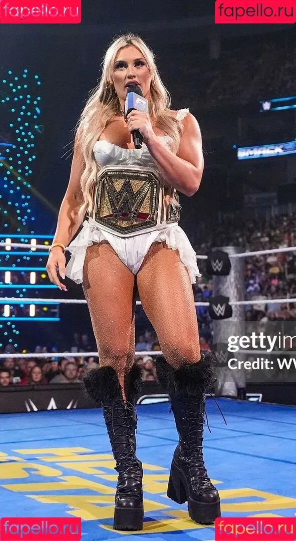 Tiffany Stratton / tiffany_stratton / tiffanywwe / tiffstrattonwwe Onlyfans Photo Gallery 