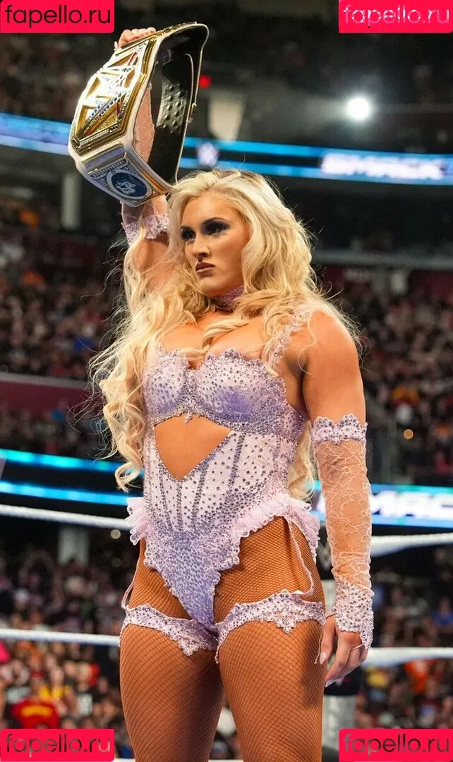 Tiffany Stratton / tiffany_stratton / tiffanywwe / tiffstrattonwwe Onlyfans Photo Gallery 