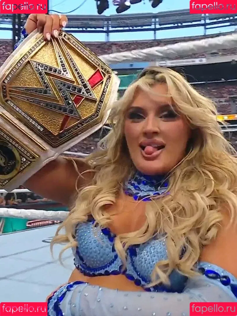 Tiffany Stratton / tiffany_stratton / tiffanywwe / tiffstrattonwwe Onlyfans Photo Gallery 