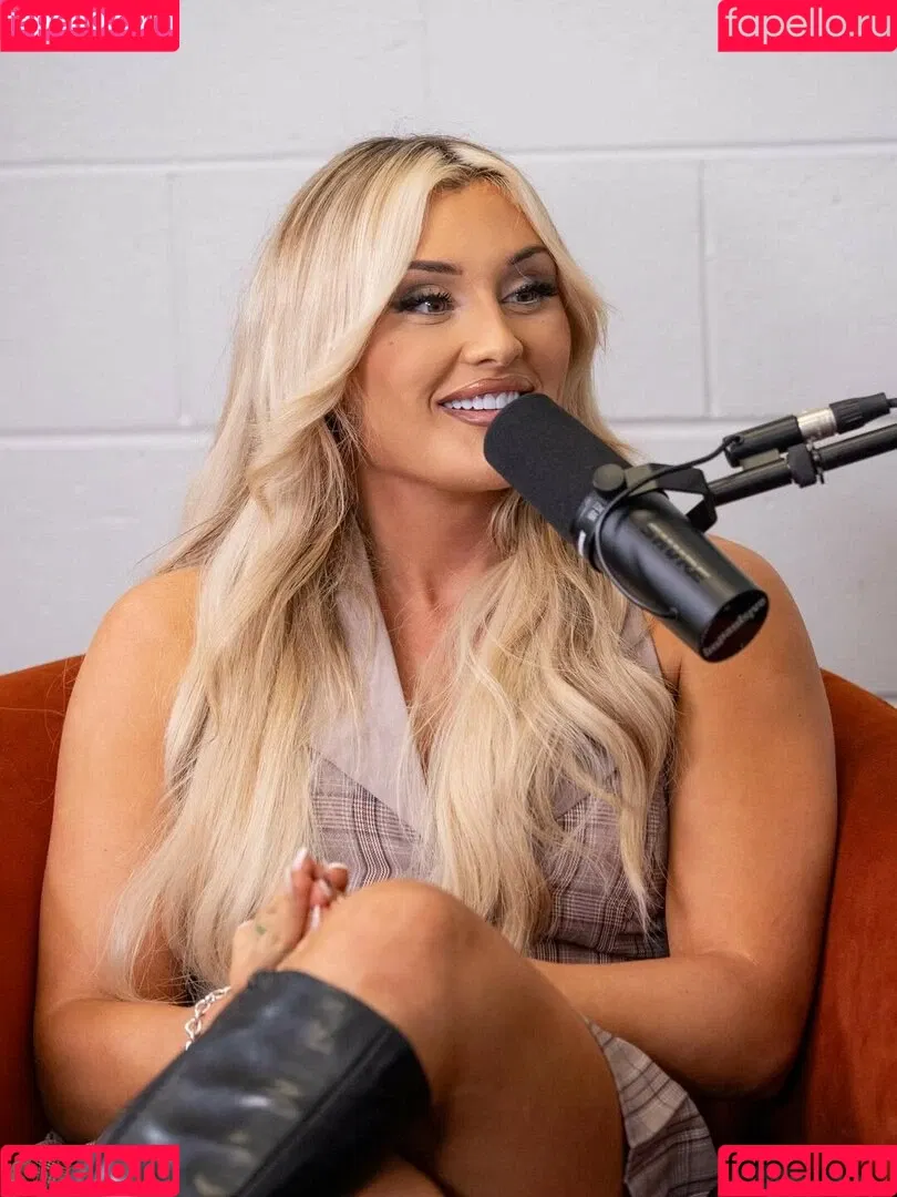 Tiffany Stratton / tiffany_stratton / tiffanywwe / tiffstrattonwwe Onlyfans Photo Gallery 
