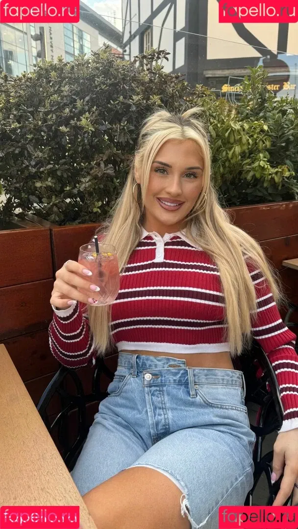 Tiffany Stratton / tiffany_stratton / tiffanywwe / tiffstrattonwwe Onlyfans Photo Gallery 