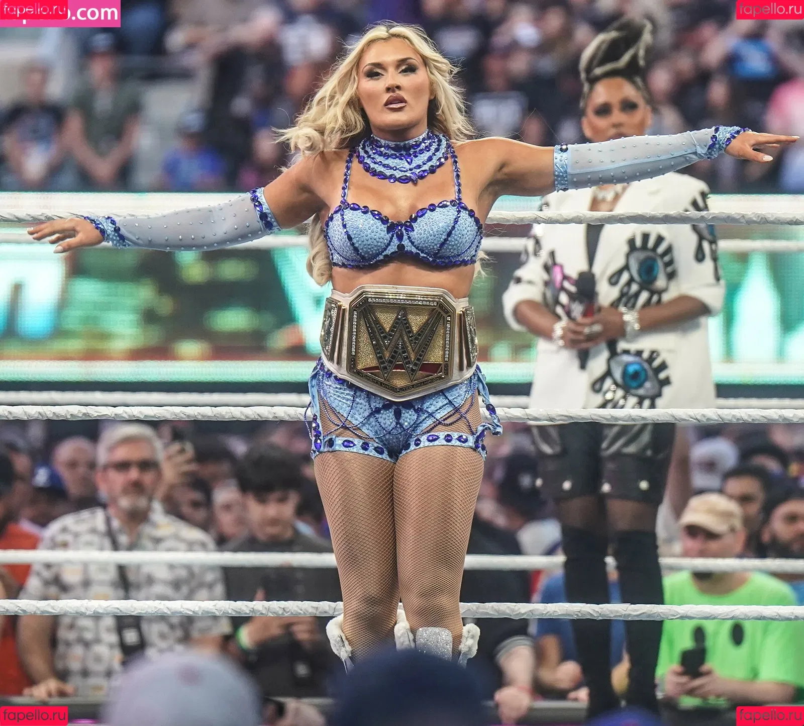 Tiffany Stratton / tiffany_stratton / tiffanywwe / tiffstrattonwwe Onlyfans Photo Gallery 