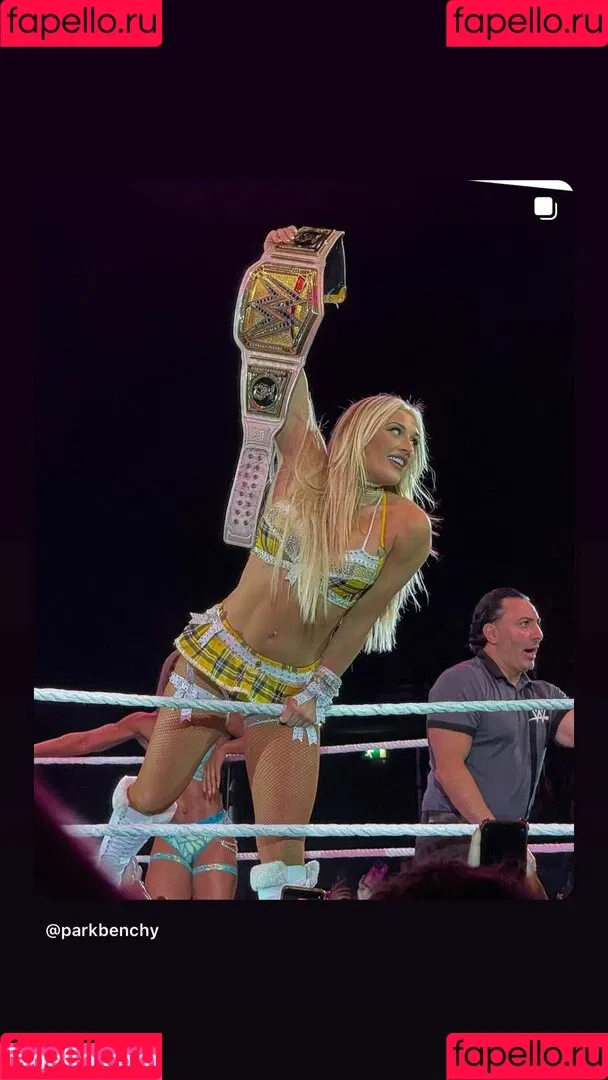 Tiffany Stratton / tiffany_stratton / tiffanywwe / tiffstrattonwwe Onlyfans Photo Gallery 