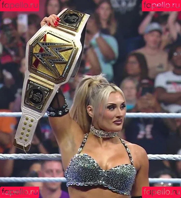 Tiffany Stratton / tiffany_stratton / tiffanywwe / tiffstrattonwwe Onlyfans Photo Gallery 