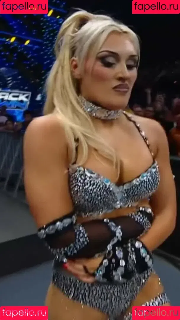 Tiffany Stratton / tiffany_stratton / tiffanywwe / tiffstrattonwwe Onlyfans Photo Gallery 