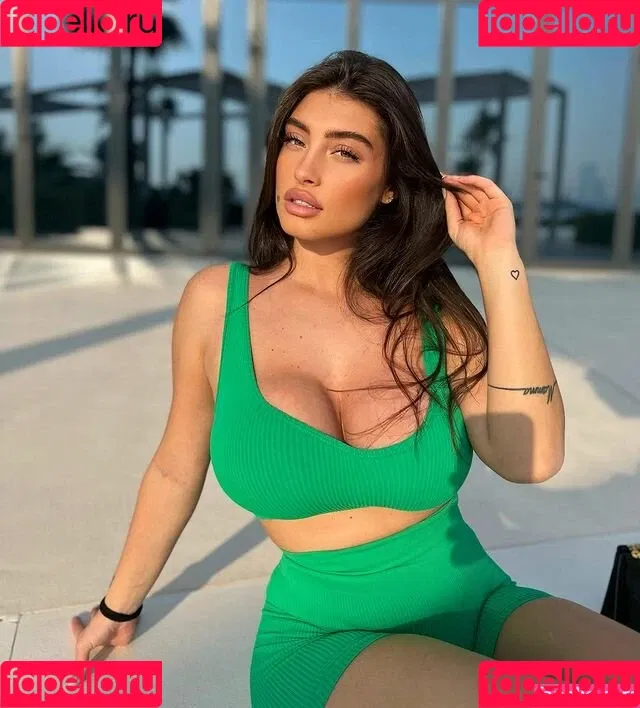 Rita Esposito / annaritaaesposito / annaritaesposito Onlyfans Photo Gallery 