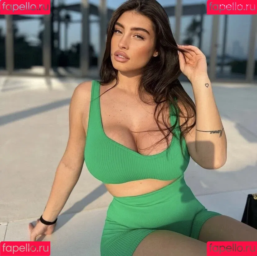 Rita Esposito / annaritaaesposito / annaritaesposito Onlyfans Photo Gallery 