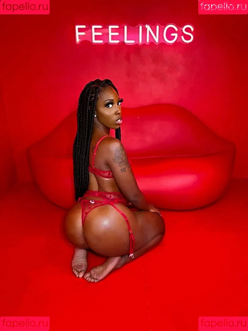 Samira 0825 / samira_0825 Onlyfans Photo Gallery 