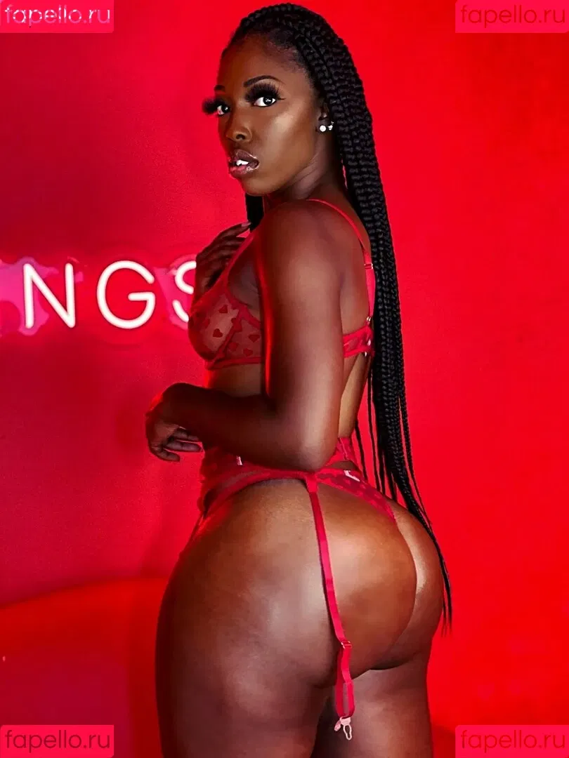 Samira 0825 / samira_0825 Onlyfans Photo Gallery 