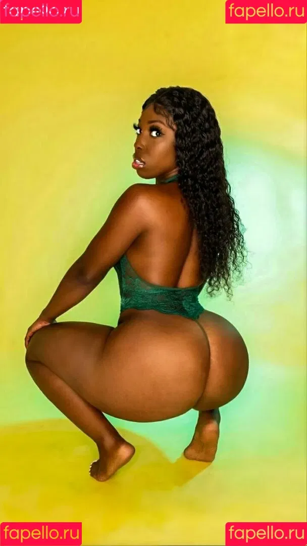 Samira 0825 / samira_0825 Onlyfans Photo Gallery 