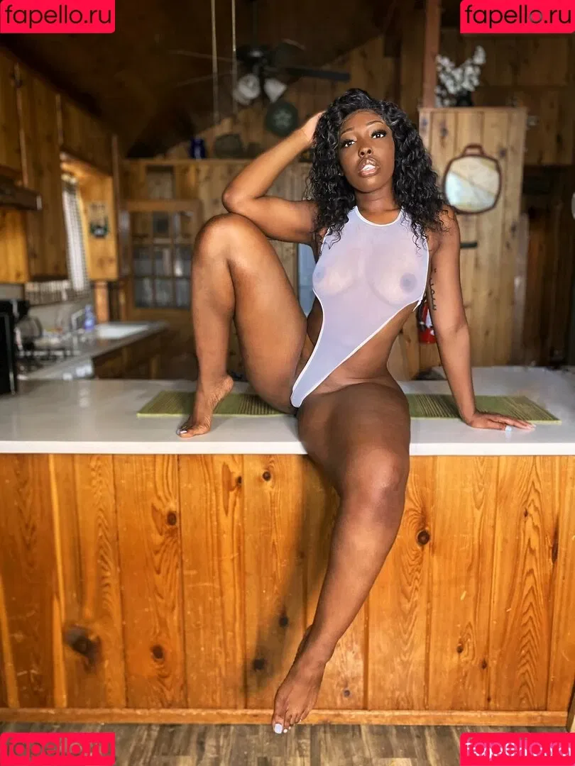 Samira 0825 / samira_0825 Onlyfans Photo Gallery 