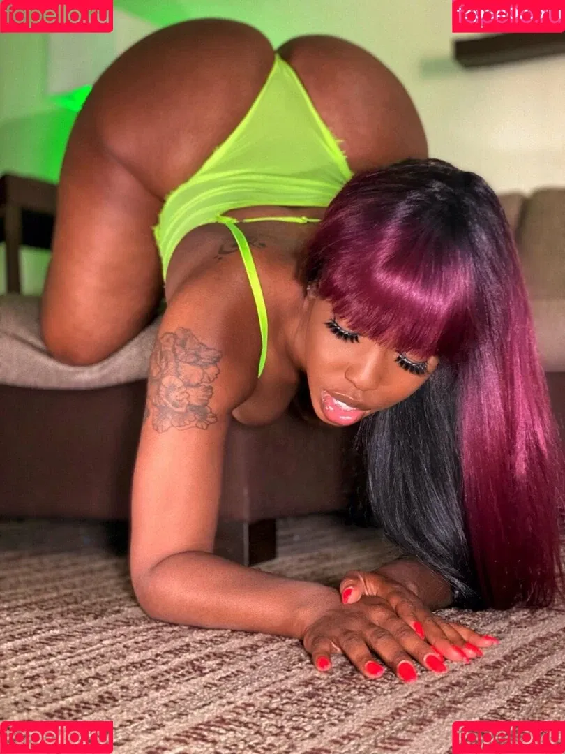Samira 0825 / samira_0825 Onlyfans Photo Gallery 
