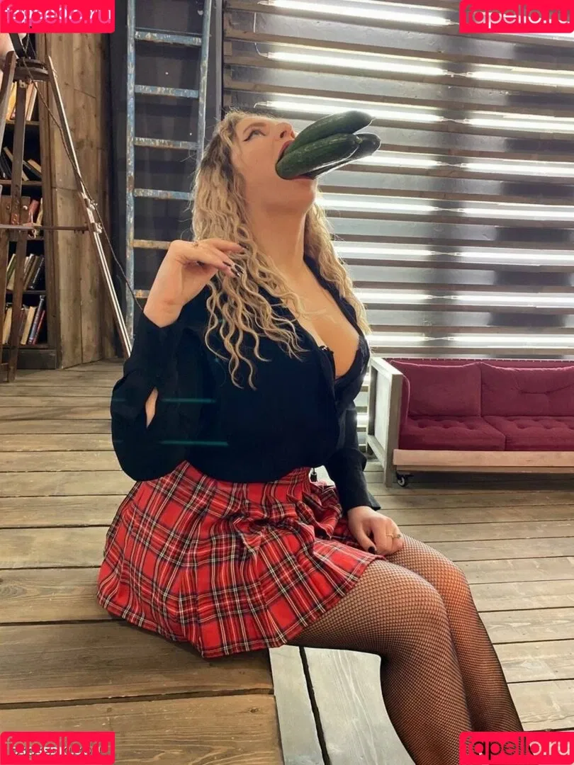 klubni4ka_liza / lizaklubnika Onlyfans Photo Gallery 