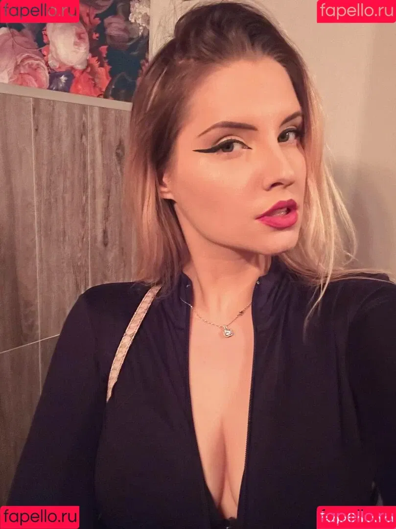 klubni4ka_liza / lizaklubnika Onlyfans Photo Gallery 