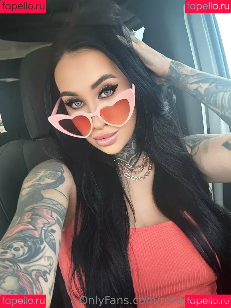 rosechevelle / rosechevellex Onlyfans Photo Gallery 