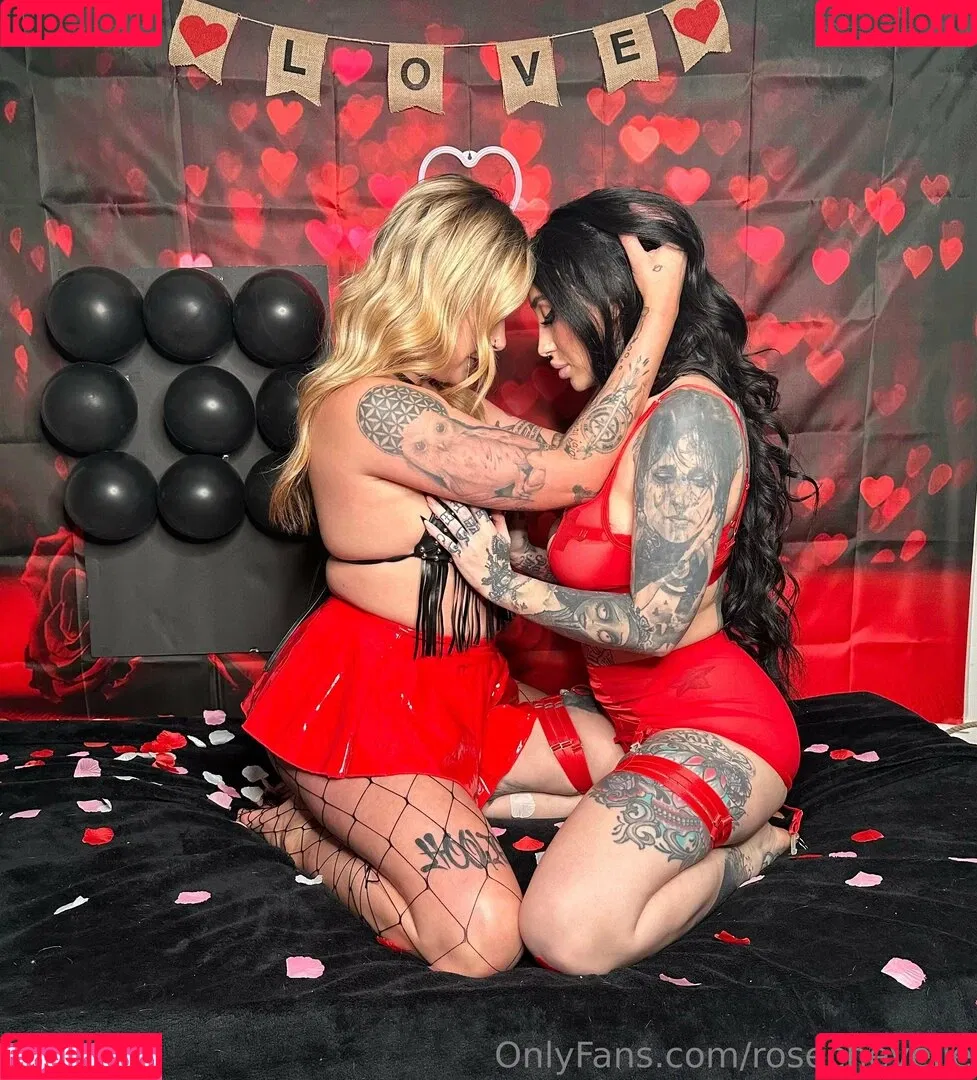 rosechevelle / rosechevellex Onlyfans Photo Gallery 