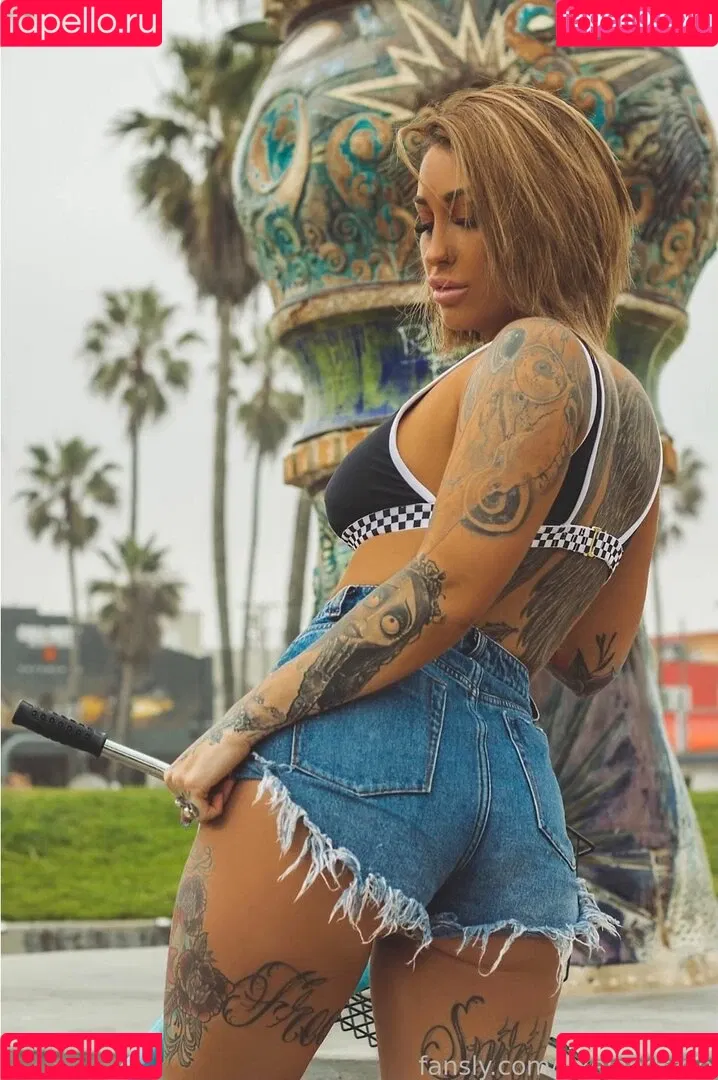 rosechevelle / rosechevellex Onlyfans Photo Gallery 