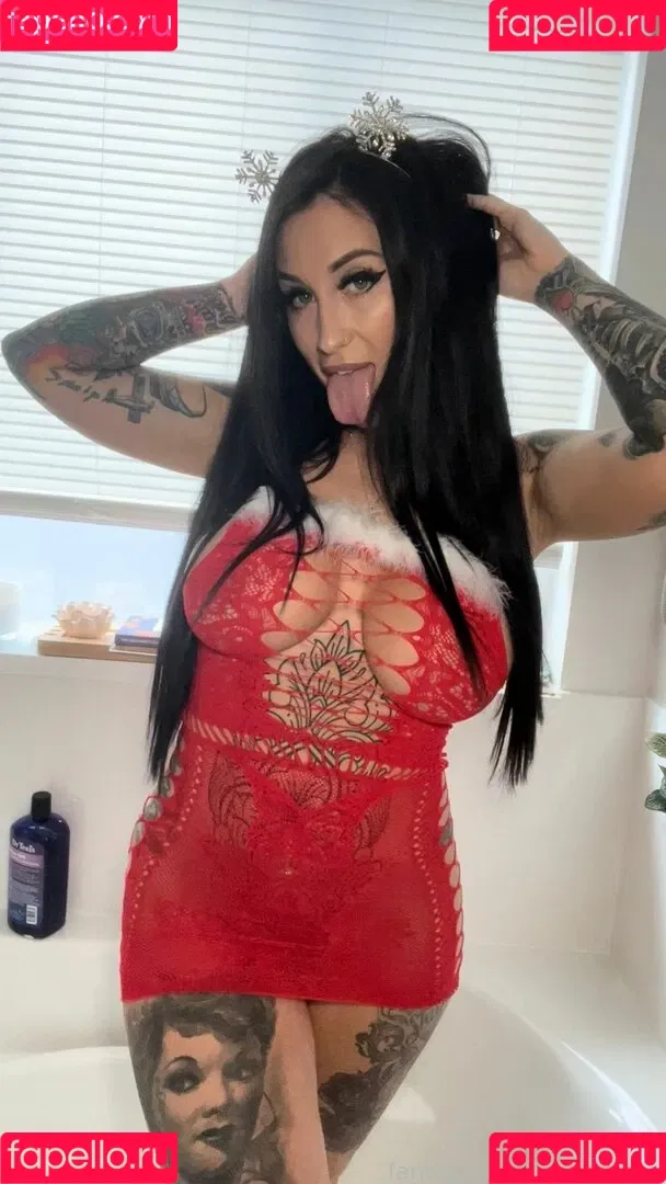 rosechevelle / rosechevellex Onlyfans Photo Gallery 