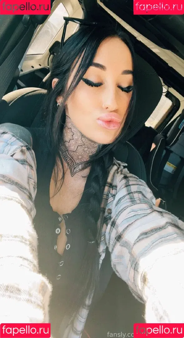 rosechevelle / rosechevellex Onlyfans Photo Gallery 
