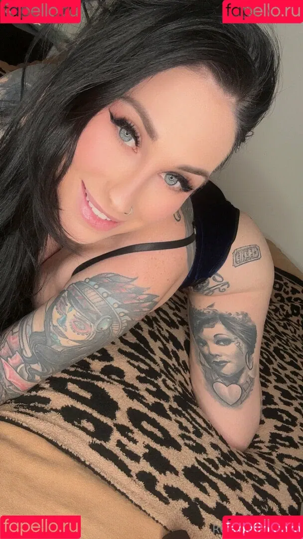 rosechevelle / rosechevellex Onlyfans Photo Gallery 
