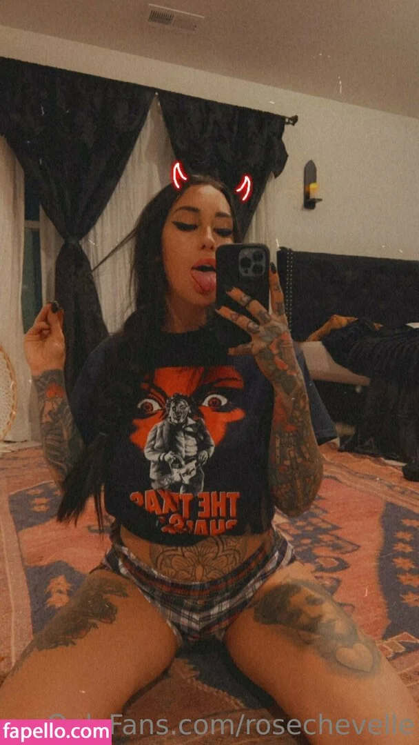 rosechevelle / rosechevellex Onlyfans Photo Gallery 
