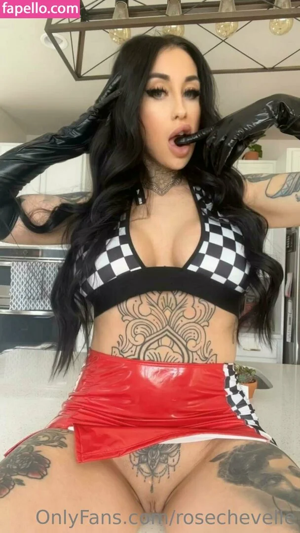 rosechevelle / rosechevellex Onlyfans Photo Gallery 