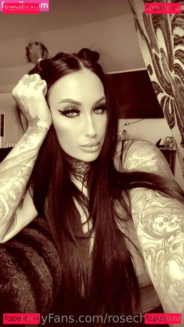 rosechevelle / rosechevellex Onlyfans Photo Gallery 