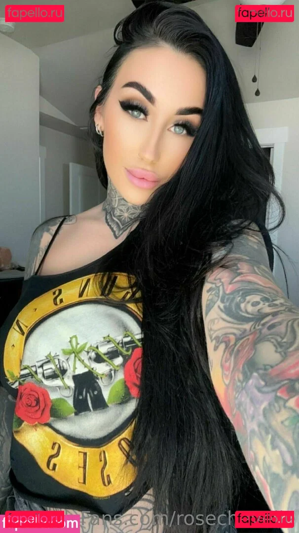 rosechevelle / rosechevellex Onlyfans Photo Gallery 