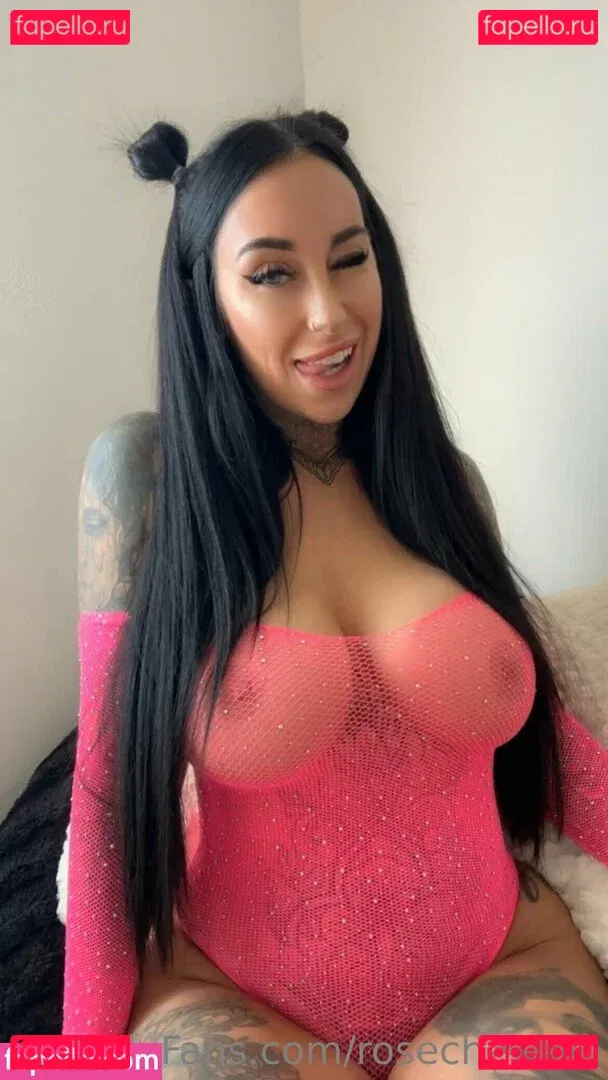 rosechevelle / rosechevellex Onlyfans Photo Gallery 