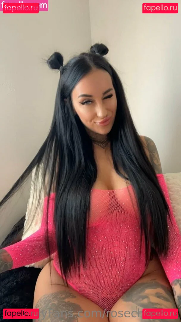 rosechevelle / rosechevellex Onlyfans Photo Gallery 