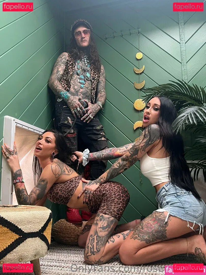 rosechevelle / rosechevellex Onlyfans Photo Gallery 