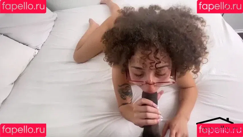 Kira Perez / itsmekiraperez / kira_kakes_ Onlyfans Photo Gallery 