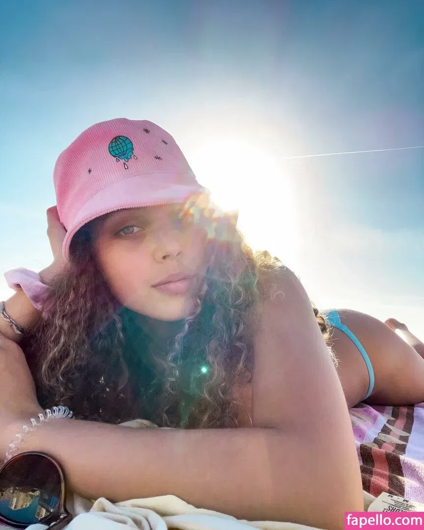 Philllybabyy / fansly / madiphillipss Onlyfans Photo Gallery 