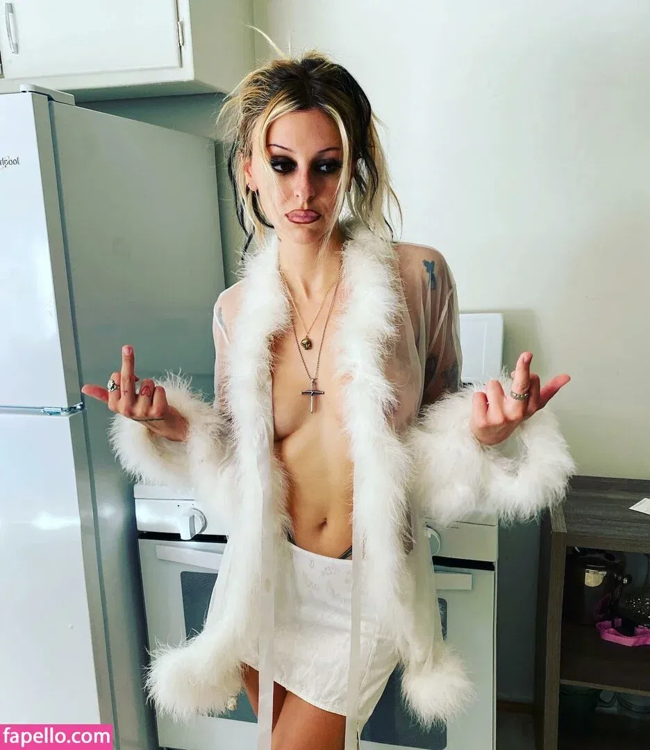 Philllybabyy / fansly / madiphillipss Onlyfans Photo Gallery 