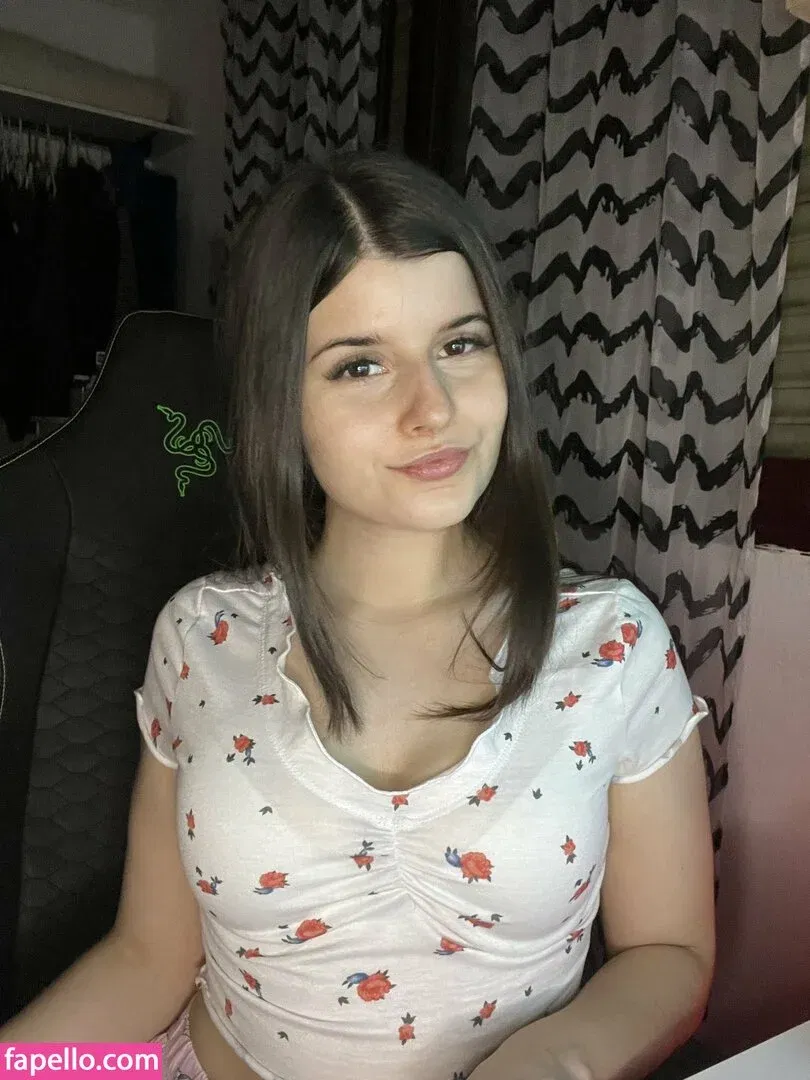 Philllybabyy / fansly / madiphillipss Onlyfans Photo Gallery 