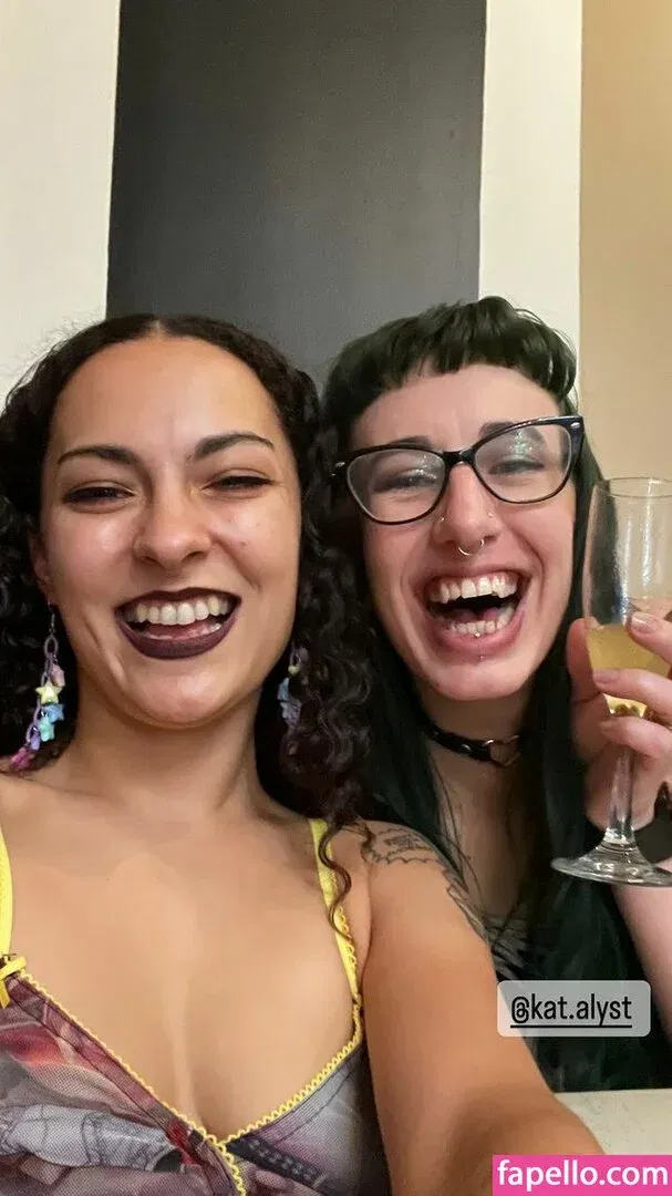 Philllybabyy / fansly / madiphillipss Onlyfans Photo Gallery 