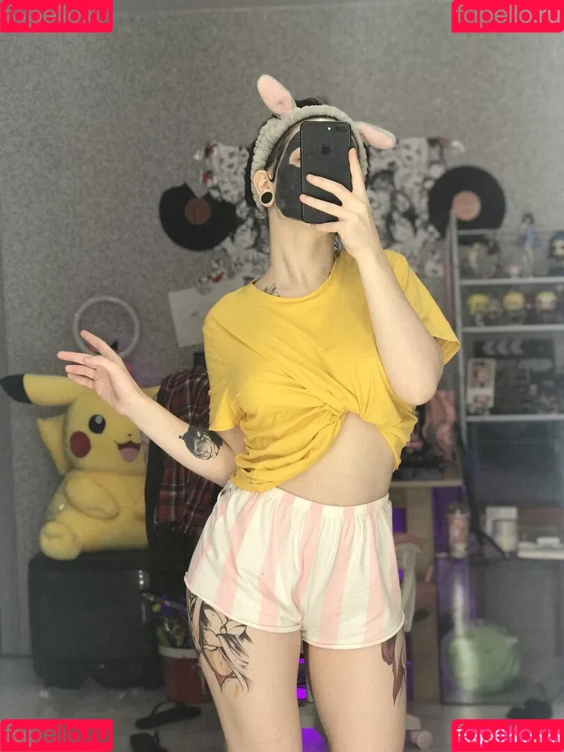 arahnaekb / chloe_glass_ / unkarab Onlyfans Photo Gallery 