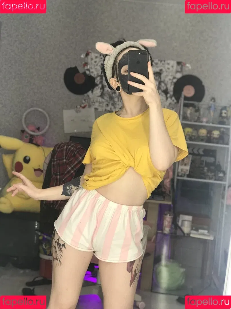 arahnaekb / chloe_glass_ / unkarab Onlyfans Photo Gallery 