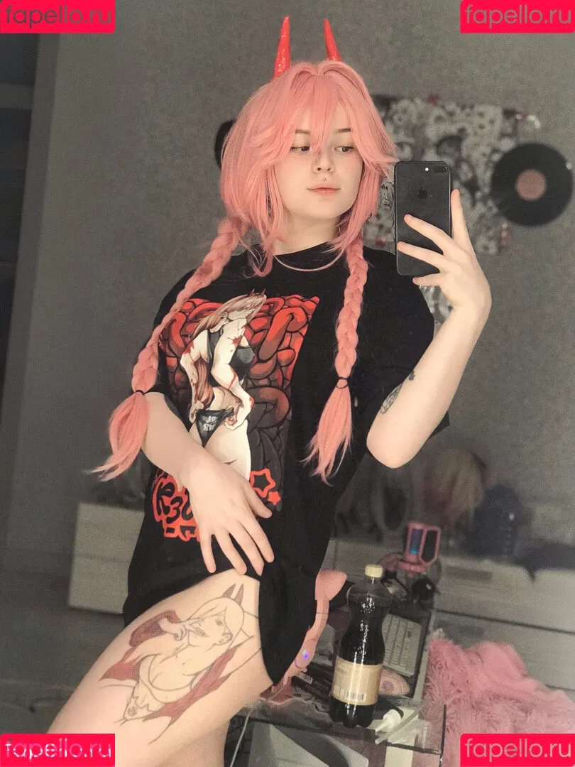 arahnaekb / chloe_glass_ / unkarab Onlyfans Photo Gallery 