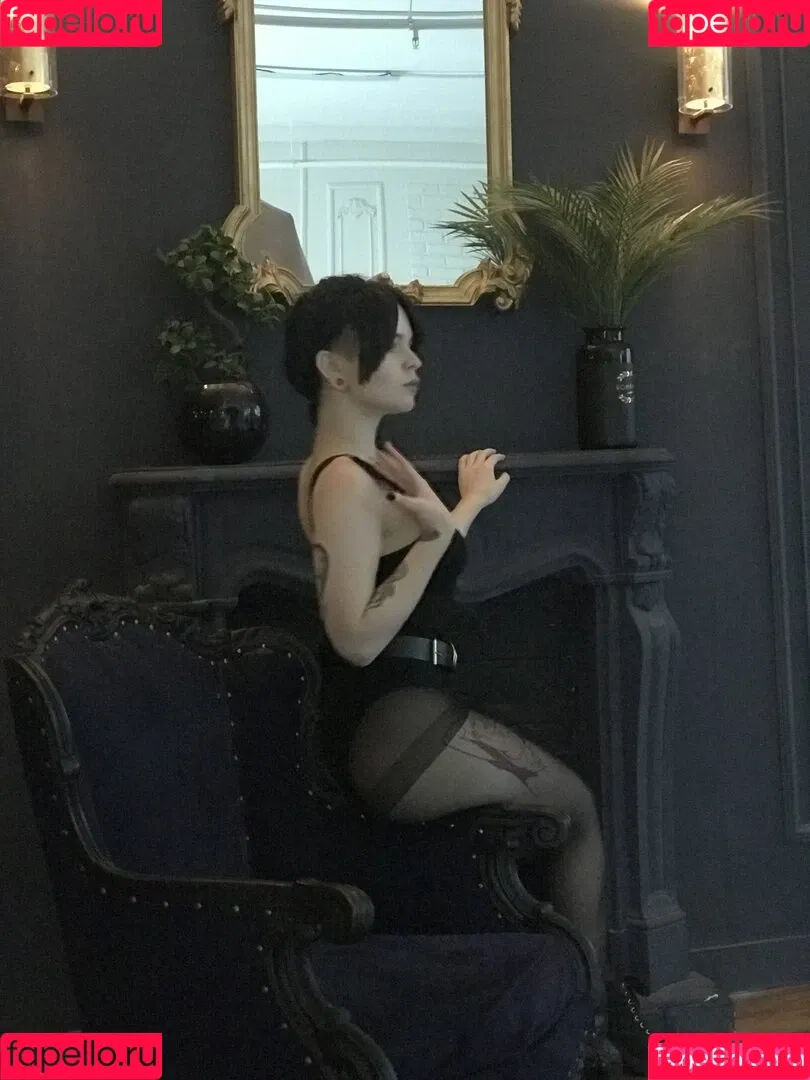 arahnaekb / chloe_glass_ / unkarab Onlyfans Photo Gallery 