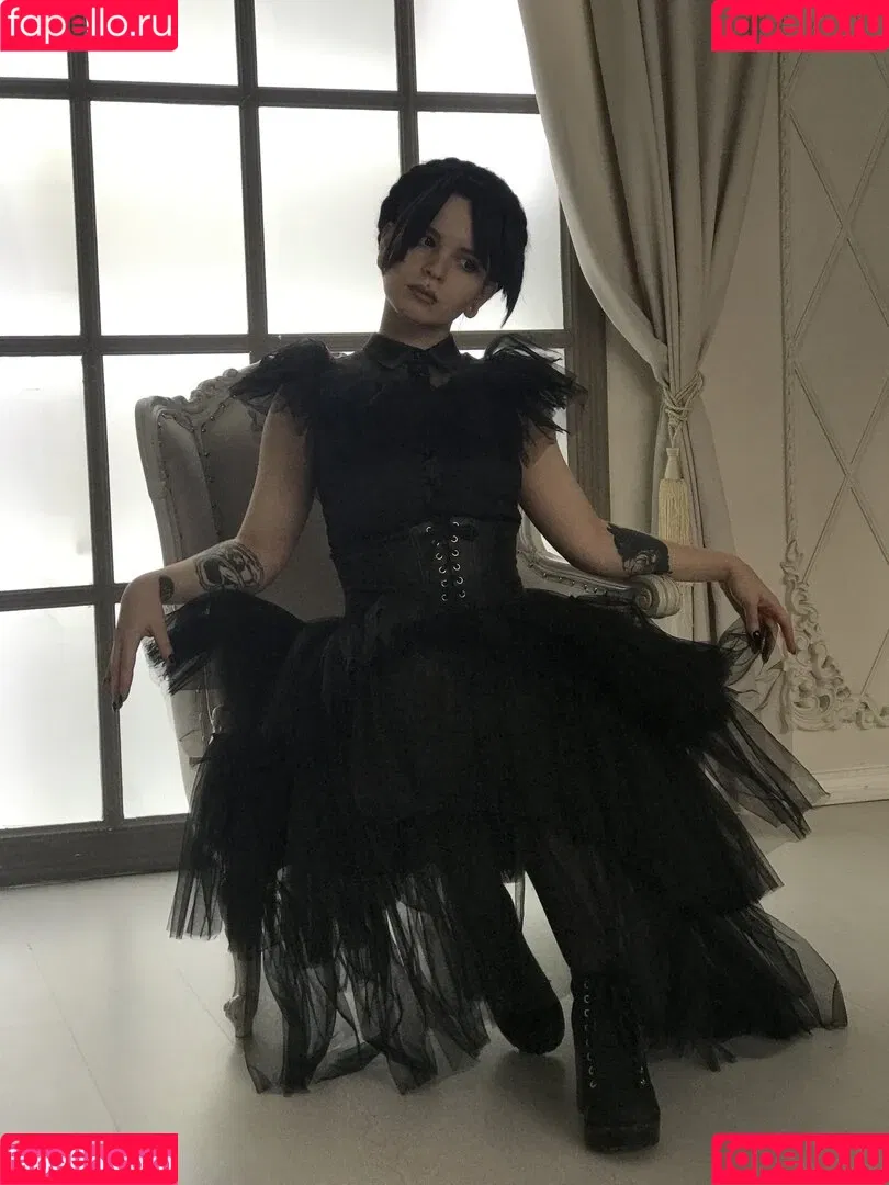 arahnaekb / chloe_glass_ / unkarab Onlyfans Photo Gallery 