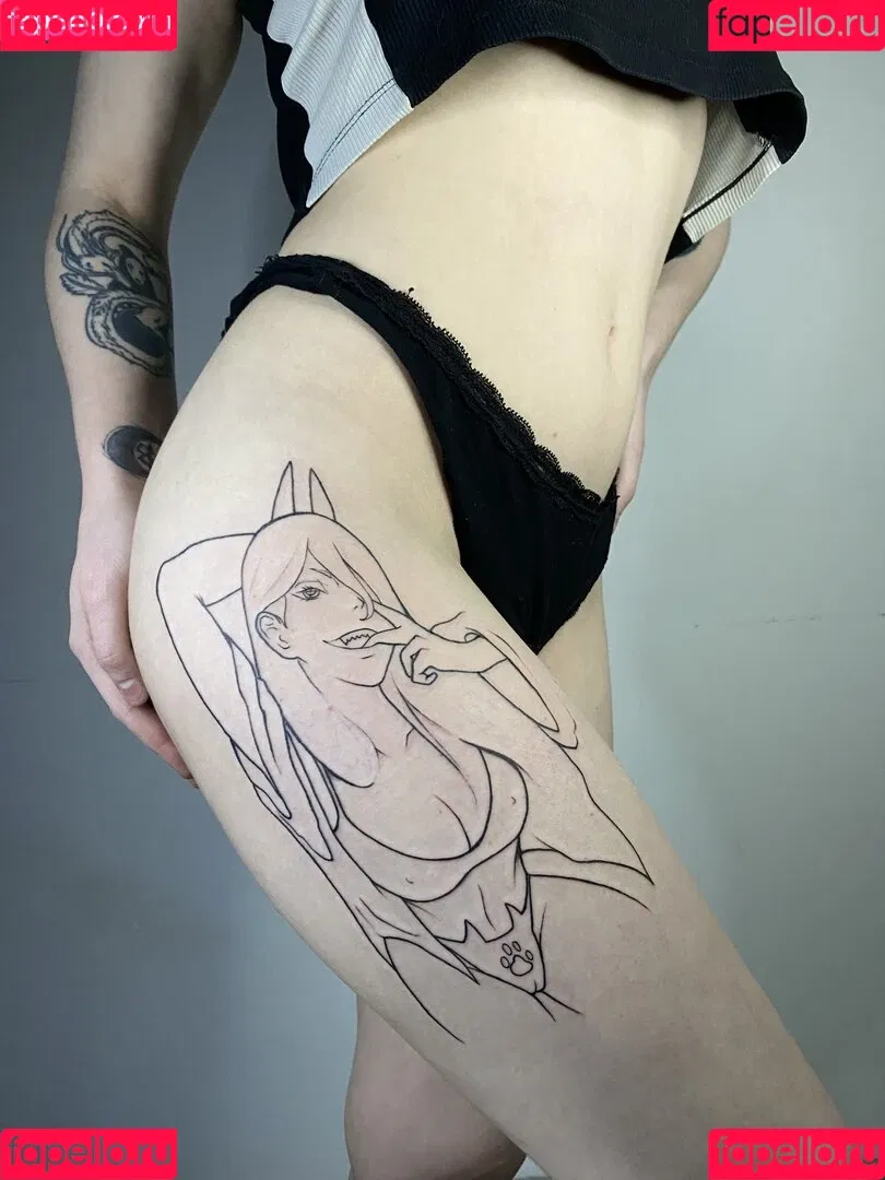 arahnaekb / chloe_glass_ / unkarab Onlyfans Photo Gallery 