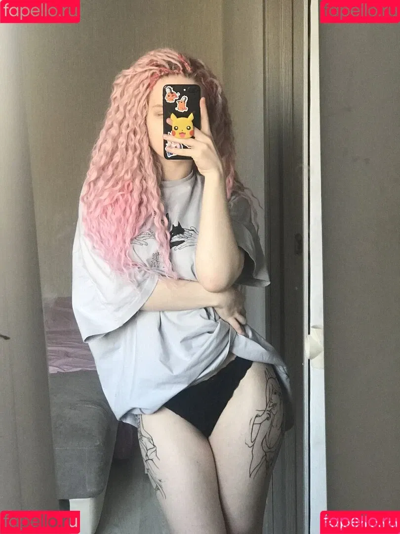arahnaekb / chloe_glass_ / unkarab Onlyfans Photo Gallery 