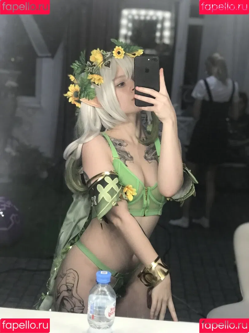 arahnaekb / chloe_glass_ / unkarab Onlyfans Photo Gallery 