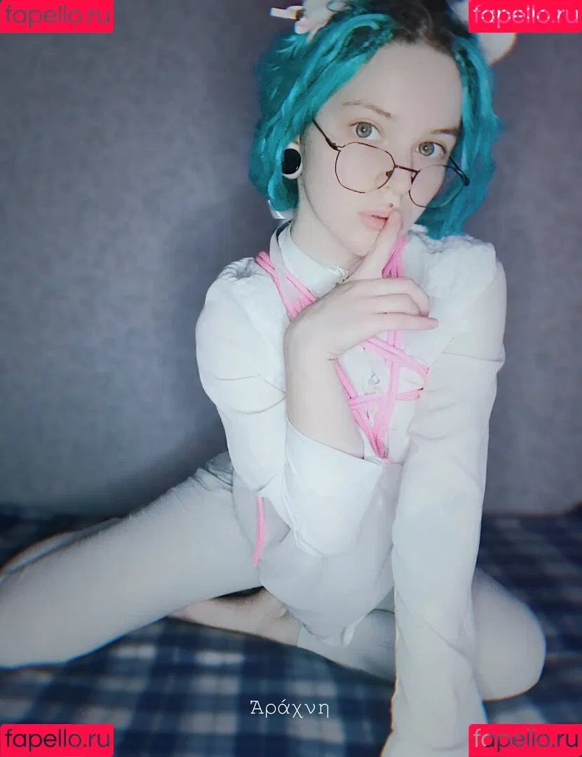 arahnaekb / chloe_glass_ / unkarab Onlyfans Photo Gallery 
