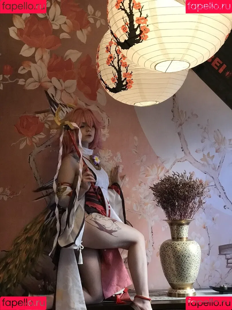 arahnaekb / chloe_glass_ / unkarab Onlyfans Photo Gallery 