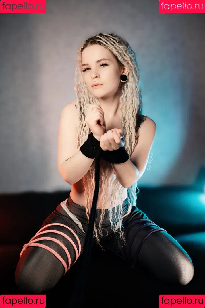 arahnaekb / chloe_glass_ / unkarab Onlyfans Photo Gallery 