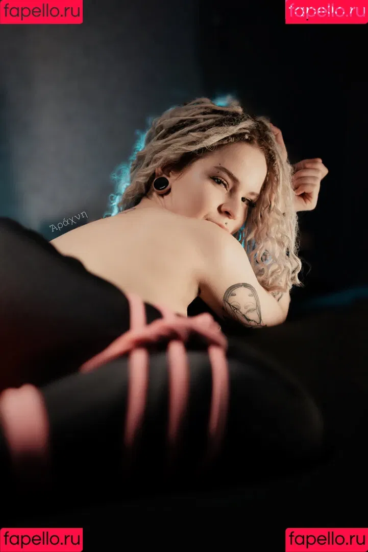 arahnaekb / chloe_glass_ / unkarab Onlyfans Photo Gallery 